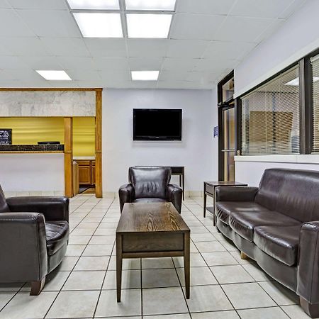 Days Inn By Wyndham Norfolk Military Circle Exteriér fotografie