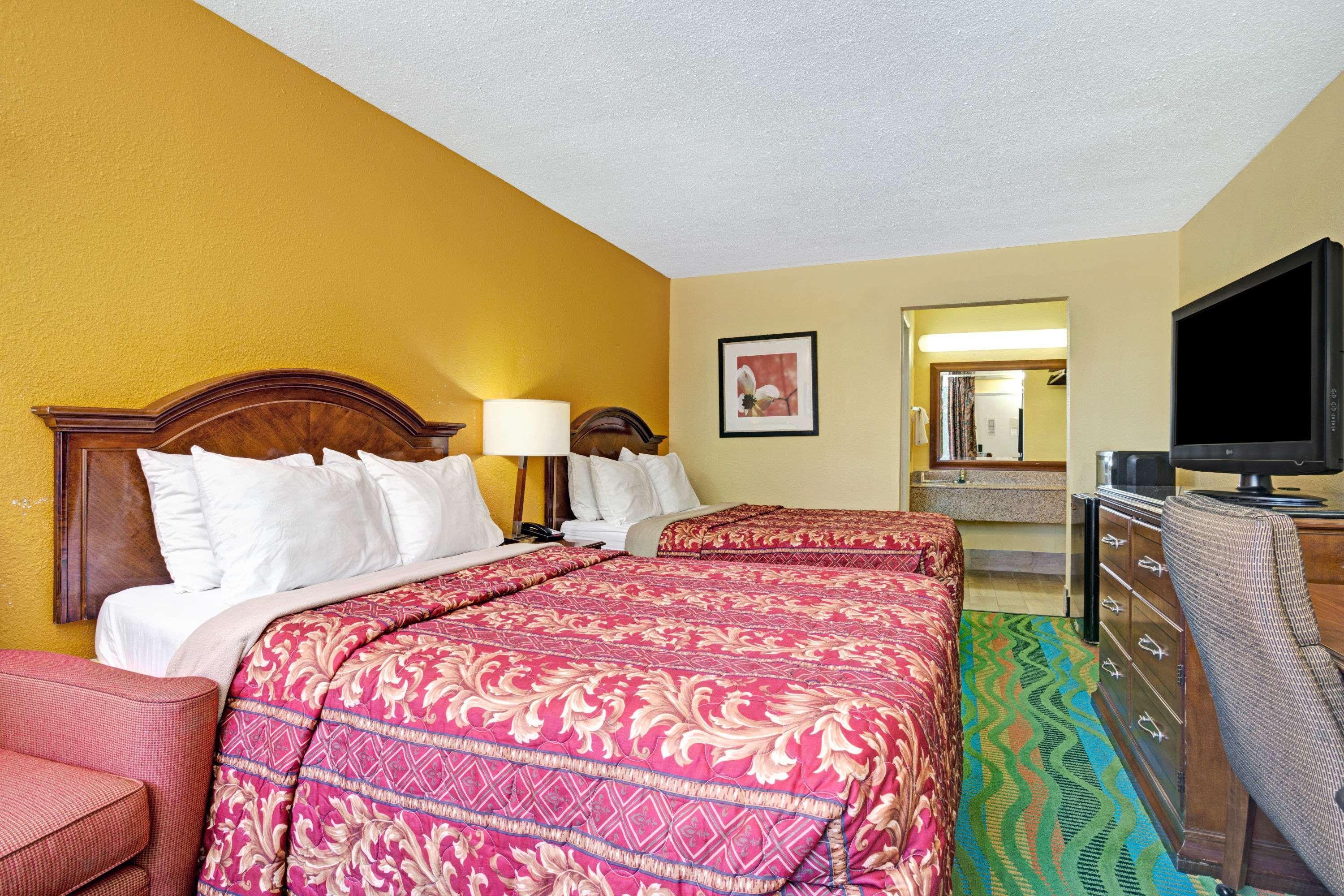Days Inn By Wyndham Norfolk Military Circle Exteriér fotografie