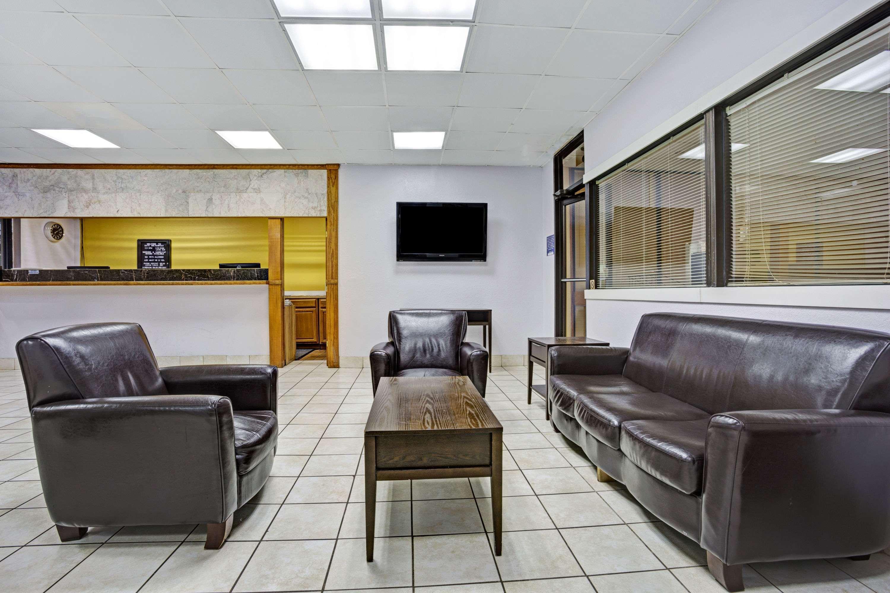 Days Inn By Wyndham Norfolk Military Circle Exteriér fotografie