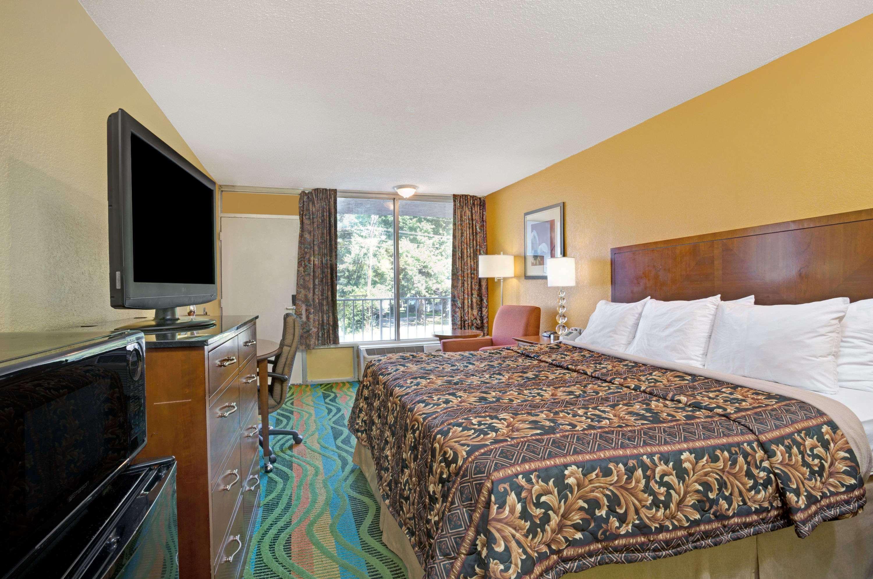 Days Inn By Wyndham Norfolk Military Circle Exteriér fotografie